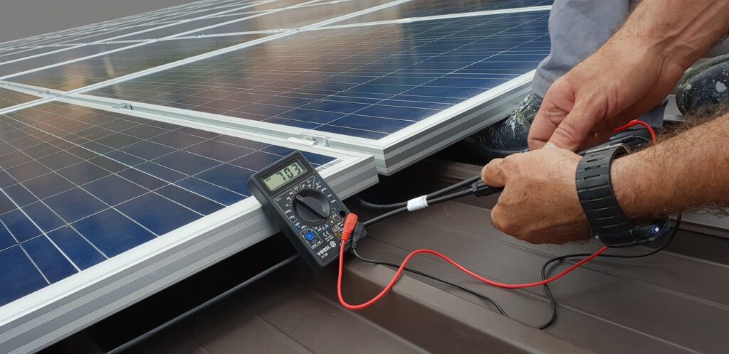 Cómo calcular cuántos paneles solares necesito para mi casa o negocio