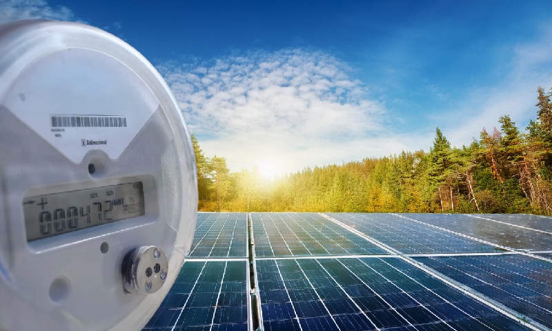 ¿ES NECESARIO CAMBIARME A 220 V PARA INSTALAR PANELES SOLARES?
